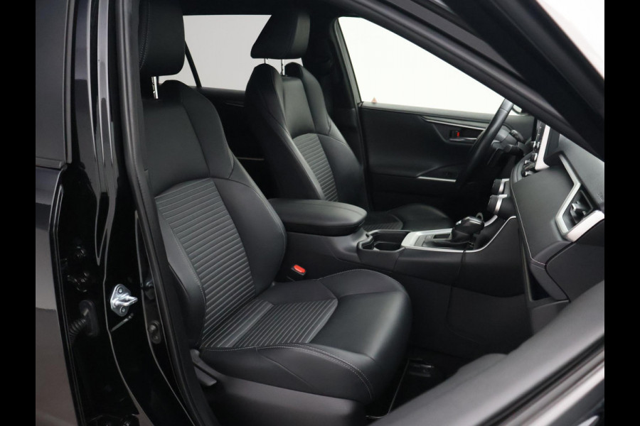 Toyota RAV4 2.5 HYBRID 218 PK AUT. BLACK EDITION + 19 INCH | ADAPTIVE CRUISE | CAMERA | STUUR/STOELVERWARMING