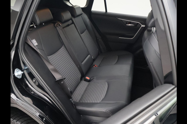 Toyota RAV4 2.5 HYBRID 218 PK AUT. BLACK EDITION + 19 INCH | ADAPTIVE CRUISE | CAMERA | STUUR/STOELVERWARMING