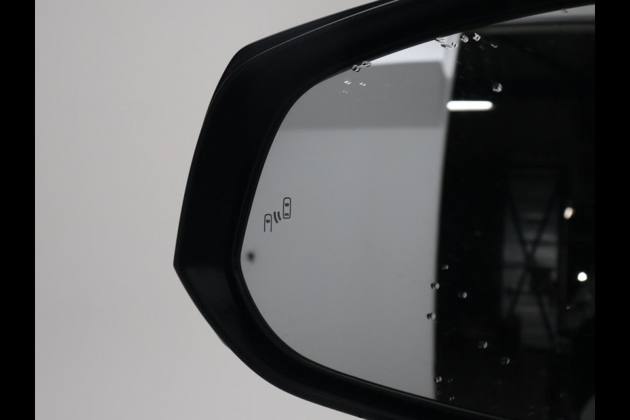 Toyota RAV4 2.5 HYBRID 218 PK AUT. BLACK EDITION + 19 INCH | ADAPTIVE CRUISE | CAMERA | STUUR/STOELVERWARMING