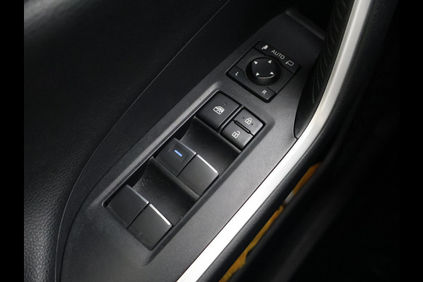 Toyota RAV4 2.5 HYBRID 218 PK AUT. BLACK EDITION + 19 INCH | ADAPTIVE CRUISE | CAMERA | STUUR/STOELVERWARMING