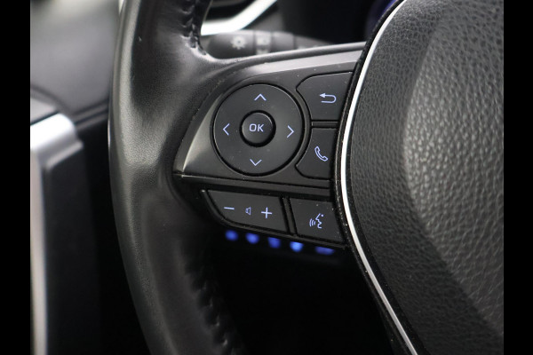 Toyota RAV4 2.5 HYBRID 218 PK AUT. BLACK EDITION + 19 INCH | ADAPTIVE CRUISE | CAMERA | STUUR/STOELVERWARMING