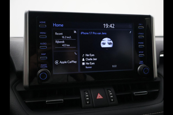 Toyota RAV4 2.5 HYBRID 218 PK AUT. BLACK EDITION + 19 INCH | ADAPTIVE CRUISE | CAMERA | STUUR/STOELVERWARMING