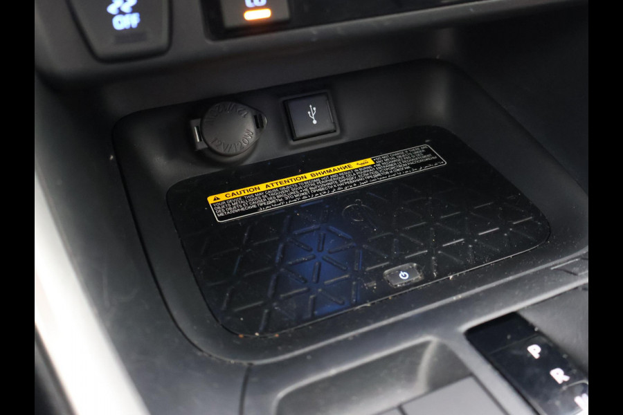 Toyota RAV4 2.5 HYBRID 218 PK AUT. BLACK EDITION + 19 INCH | ADAPTIVE CRUISE | CAMERA | STUUR/STOELVERWARMING