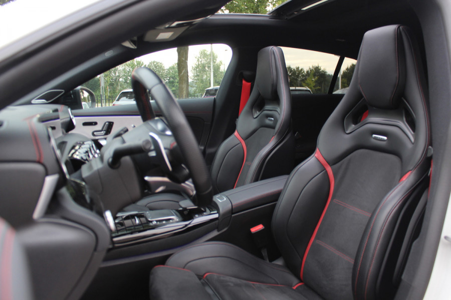 Mercedes-Benz CLA-Klasse Shooting Brake AMG 45 S 4MATIC+ Premium Plus 52.438 km! / Panoramadak / 360Camera / Sportuitlaat / Schaalstoelen / Burmester / DAB / Dodehoek / Matrix LED / Memory seats / Navigatie