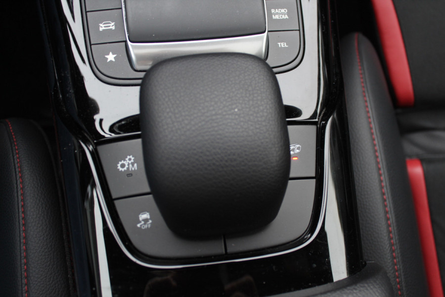 Mercedes-Benz CLA-Klasse Shooting Brake AMG 45 S 4MATIC+ Premium Plus 52.438 km! / Panoramadak / 360Camera / Sportuitlaat / Schaalstoelen / Burmester / DAB / Dodehoek / Matrix LED / Memory seats / Navigatie