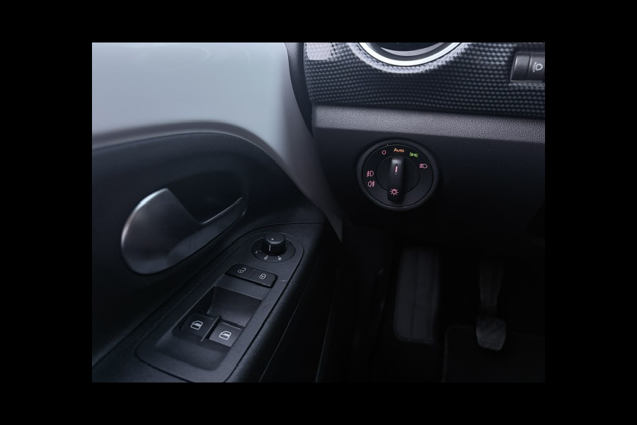 Volkswagen up! 1.0|65PK|Cruise|Camera|Stoel verw|Lane assist|MF stuur|Bluetooth|DAB|PDC|1e eigenaar|Dealer onderhouden|