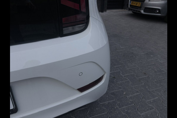 Volkswagen up! 1.0|65PK|Cruise|Camera|Stoel verw|Lane assist|MF stuur|Bluetooth|DAB|PDC|1e eigenaar|Dealer onderhouden|