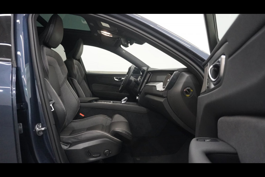 Volvo XC60 2.0 T8 Plug-in hybrid AWD BLACK EDITION (335kW/455PK) ** PANO, TREKH, ACC, HuD, 21-inch LMV ** 29k onder NP - UNFALLFREI ** ** INFORMEER OOK NAAR ONZE AANTREKKELIJKE FINANCIAL-LEASE TARIEVEN **