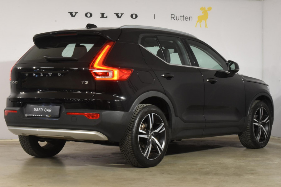 Volvo XC40 T3 163PK Inscription Automaat / Adaptive Cruise Control / Stuur- & Stoelverwarming / Elektrische achterklep / Achteruitrijcamera / Trekhaak elektrisch uitklapbaar / 19" velgen / Parkeersensoren V+A