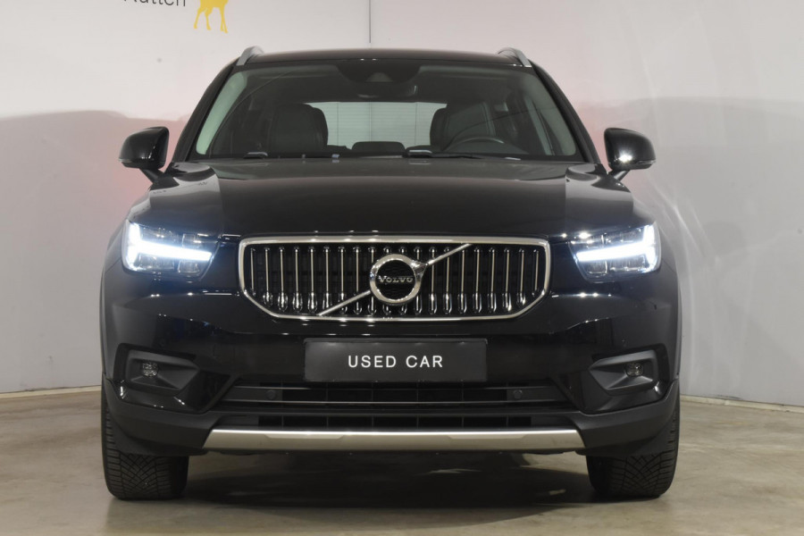 Volvo XC40 T3 163PK Inscription Automaat / Adaptive Cruise Control / Stuur- & Stoelverwarming / Elektrische achterklep / Achteruitrijcamera / Trekhaak elektrisch uitklapbaar / 19" velgen / Parkeersensoren V+A