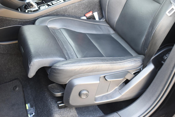 Volvo XC40 T3 163PK Inscription Automaat / Adaptive Cruise Control / Stuur- & Stoelverwarming / Elektrische achterklep / Achteruitrijcamera / Trekhaak elektrisch uitklapbaar / 19" velgen / Parkeersensoren V+A