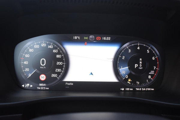 Volvo XC40 T3 163PK Inscription Automaat / Adaptive Cruise Control / Stuur- & Stoelverwarming / Elektrische achterklep / Achteruitrijcamera / Trekhaak elektrisch uitklapbaar / 19" velgen / Parkeersensoren V+A