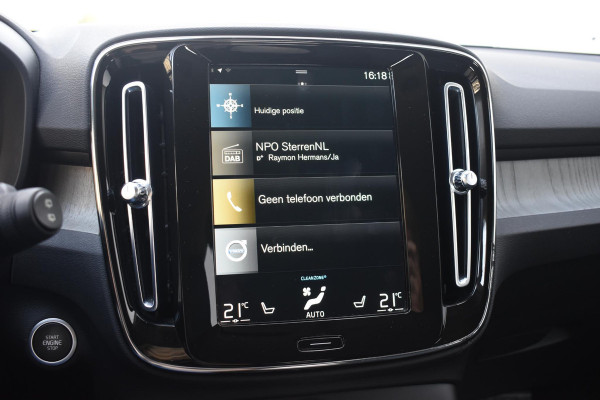 Volvo XC40 T3 163PK Inscription Automaat / Adaptive Cruise Control / Stuur- & Stoelverwarming / Elektrische achterklep / Achteruitrijcamera / Trekhaak elektrisch uitklapbaar / 19" velgen / Parkeersensoren V+A