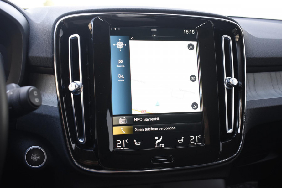 Volvo XC40 T3 163PK Inscription Automaat / Adaptive Cruise Control / Stuur- & Stoelverwarming / Elektrische achterklep / Achteruitrijcamera / Trekhaak elektrisch uitklapbaar / 19" velgen / Parkeersensoren V+A