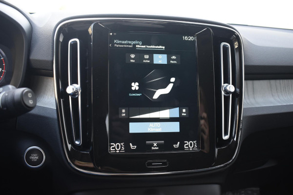 Volvo XC40 T3 163PK Inscription Automaat / Adaptive Cruise Control / Stuur- & Stoelverwarming / Elektrische achterklep / Achteruitrijcamera / Trekhaak elektrisch uitklapbaar / 19" velgen / Parkeersensoren V+A