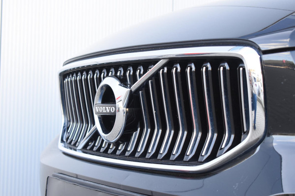 Volvo XC40 T3 163PK Inscription Automaat / Adaptive Cruise Control / Stuur- & Stoelverwarming / Elektrische achterklep / Achteruitrijcamera / Trekhaak elektrisch uitklapbaar / 19" velgen / Parkeersensoren V+A