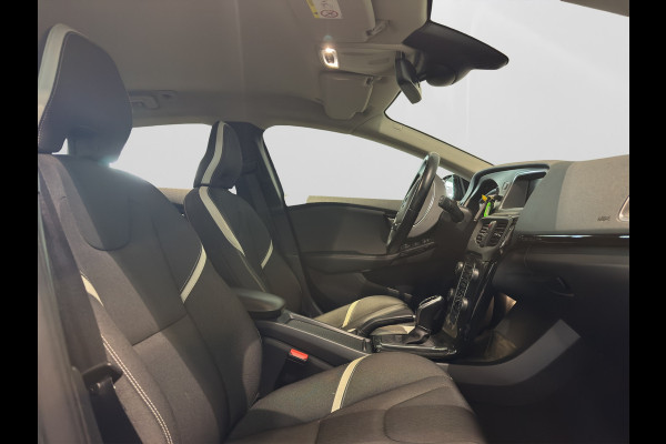 Volvo V40 Cross Country T3 Aut. Dynamic Parkeercamera Stoelverwarming 17" 152pk
