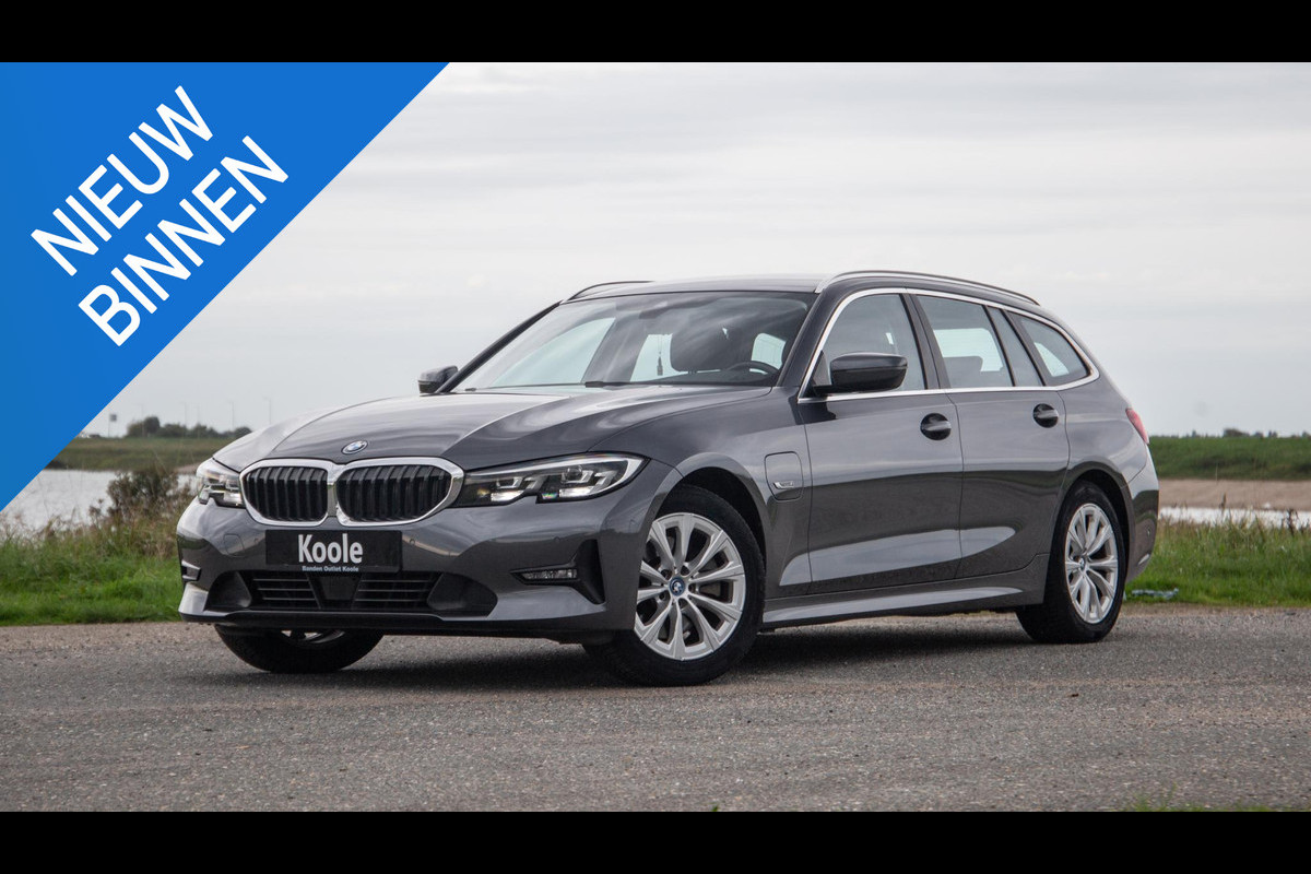 BMW 3 Serie Touring 320e LED / DEALER ONDERHOUDEN / CAMERA / CARPLAY / TREKHAAK