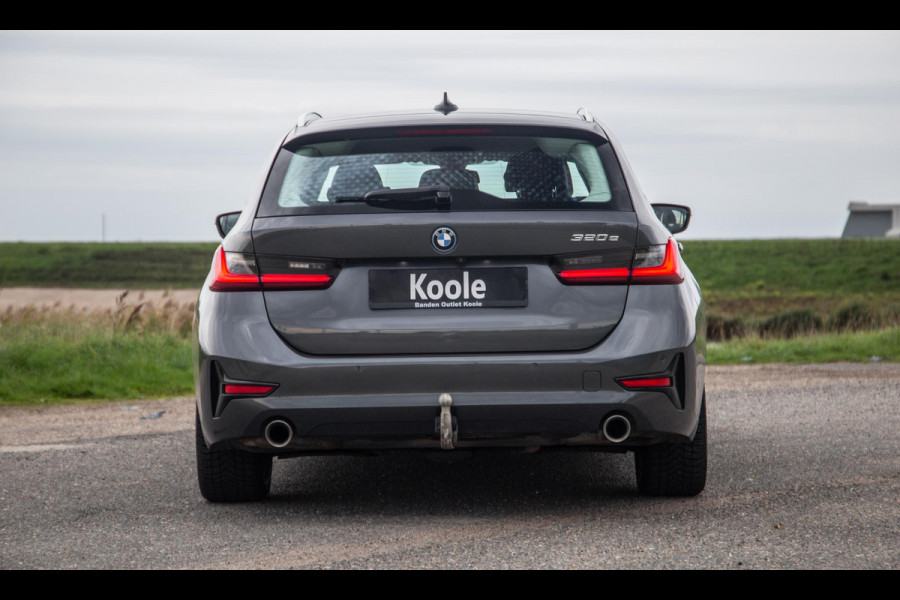 BMW 3 Serie Touring 320e LED / DEALER ONDERHOUDEN / CAMERA / CARPLAY / TREKHAAK