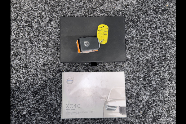 Volvo XC40 T5 Aut. Plug-in Hybrid R-Design Parkeercamera 262pk