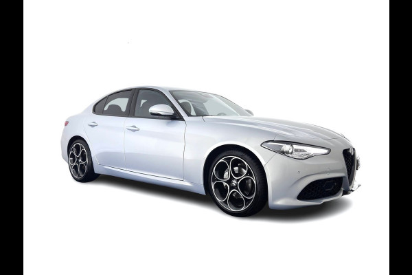 Alfa Romeo Giulia 2.0T Sprint (INCL-BTW)  Aut. *ADAPTIVE-CRUISE | LEATHER | XENON | MEMORY-PACK | HEATED-SPORTSEATS | CAMERA | NAVI-FULLMAP | DAB+ | SHIFT-PADDLES | PRIVACY-GLASS | LANE-ASSIST | BLINDSPOT | KEYLESS