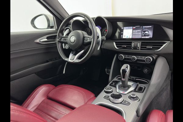 Alfa Romeo Giulia 2.0T Sprint (INCL-BTW)  Aut. *ADAPTIVE-CRUISE | LEATHER | XENON | MEMORY-PACK | HEATED-SPORTSEATS | CAMERA | NAVI-FULLMAP | DAB+ | SHIFT-PADDLES | PRIVACY-GLASS | LANE-ASSIST | BLINDSPOT | KEYLESS