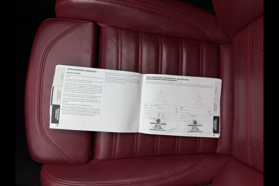 Alfa Romeo Giulia 2.0T Sprint (INCL-BTW)  Aut. *ADAPTIVE-CRUISE | LEATHER | XENON | MEMORY-PACK | HEATED-SPORTSEATS | CAMERA | NAVI-FULLMAP | DAB+ | SHIFT-PADDLES | PRIVACY-GLASS | LANE-ASSIST | BLINDSPOT | KEYLESS