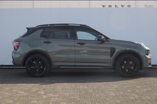 Lynk & Co 01 276PK Automaat More / Adaptive cruise control / Leren bekleding / Elektrisch verstelbare stoelen / Schuif- kanteldak / Stoel- en stuurverwarming / Parkeersensoren V+A / 360 Graden Camera / Elektrische achterklep / 20" lichtmetalen velgen
