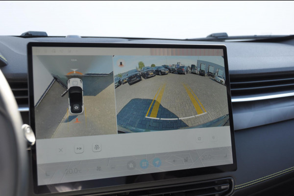 Lynk & Co 01 276PK Automaat More / Adaptive cruise control / Leren bekleding / Elektrisch verstelbare stoelen / Schuif- kanteldak / Stoel- en stuurverwarming / Parkeersensoren V+A / 360 Graden Camera / Elektrische achterklep / 20" lichtmetalen velgen