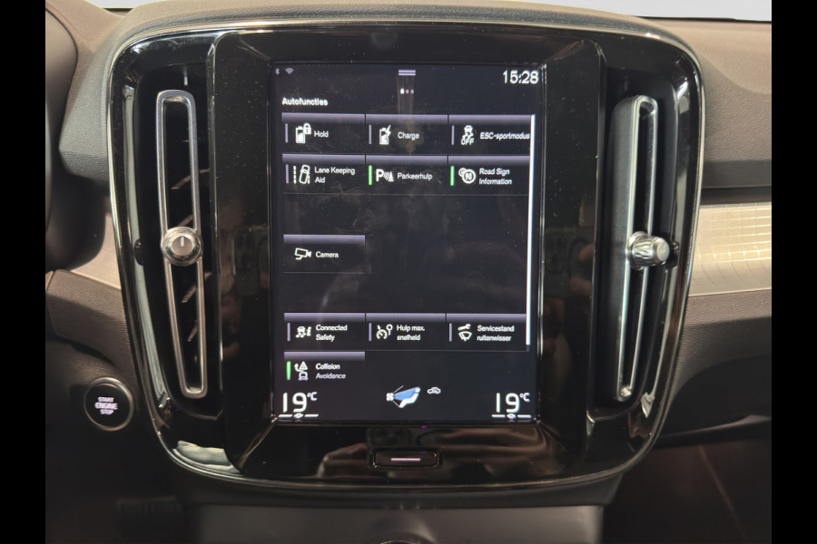 Volvo XC40 T4 Aut. Plug-in Hybrid Bright Parkeercamera Luxe-Interieur 211pk