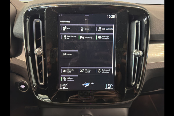 Volvo XC40 T4 Aut. Plug-in Hybrid Bright Parkeercamera Luxe-Interieur 211pk