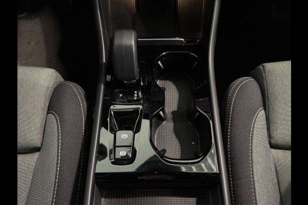 Volvo XC40 T5 Plug-in Hybrid Plus Bright Stoelverwarming Luxe-interieur 262pk