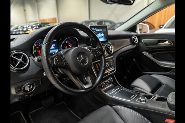 Mercedes-Benz GLA 200 AMG AUT, Facelift, Voll Led, Navi, Leder, Camera, Cruise, Clima, Private Glas, PDC, Voll Onderhouden