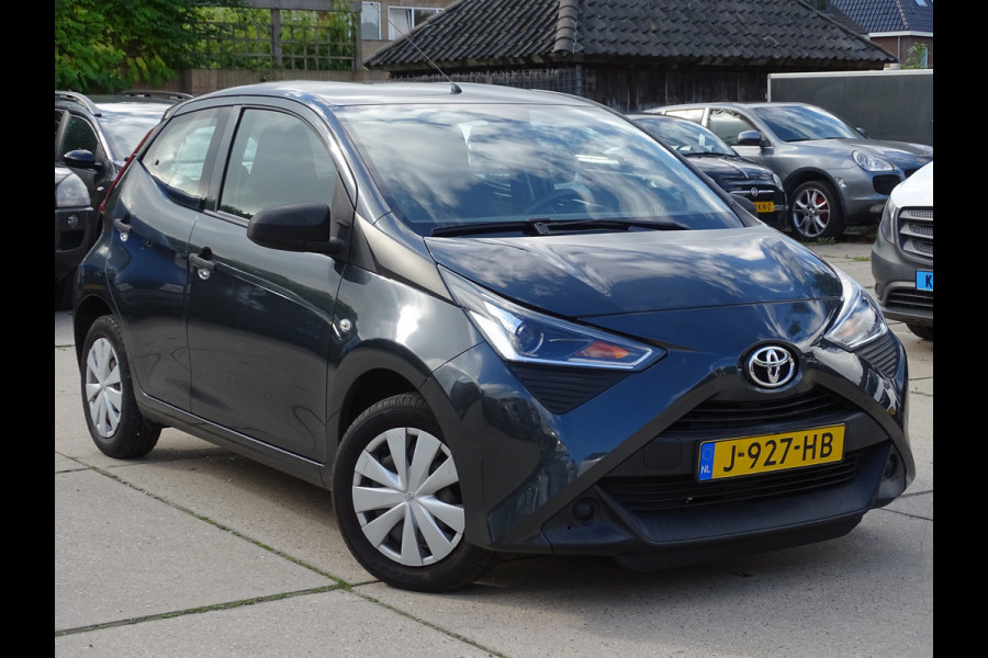 Toyota Aygo 1.0 VVT-i x-fun
