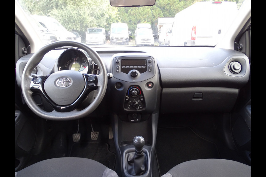 Toyota Aygo 1.0 VVT-i x-fun