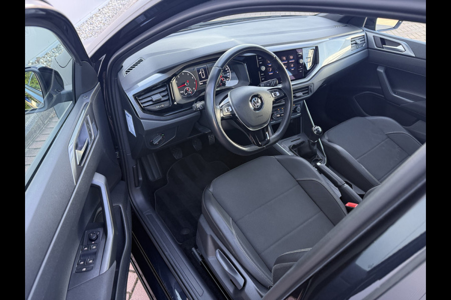 Volkswagen Polo 1.0 81pk Highline | Pano dak | Half leder | Full LED
