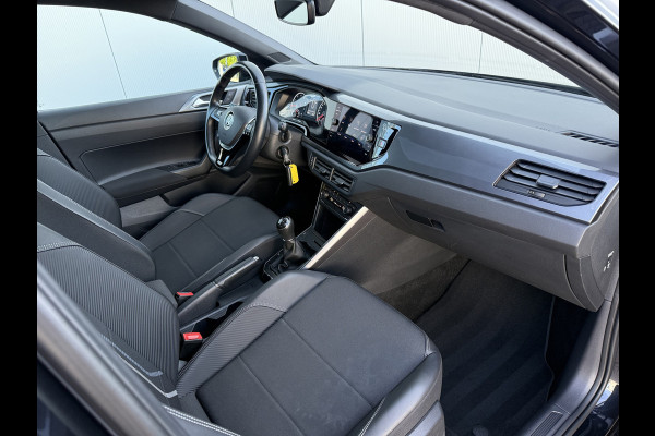 Volkswagen Polo 1.0 81pk Highline | Pano dak | Half leder | Full LED