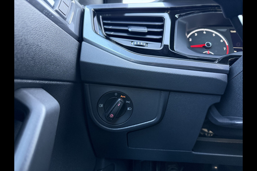 Volkswagen Polo 1.0 81pk Highline | Pano dak | Half leder | Full LED