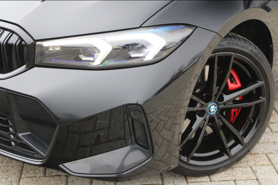 BMW 3 Serie Touring 330e M-Sport Pro | Pano | HK | ACC | Memory | HUD