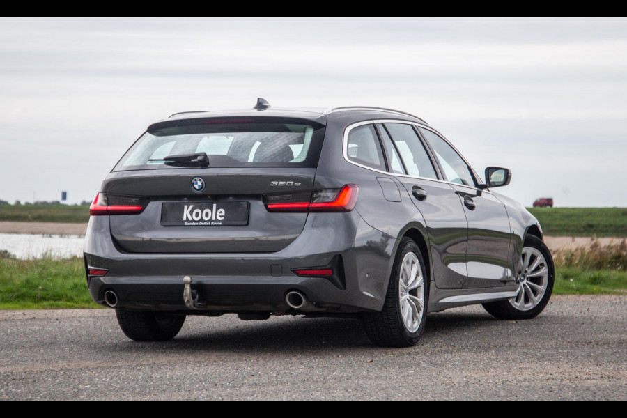 BMW 3 Serie Touring 320e LED / DEALER ONDERHOUDEN / CAMERA / CARPLAY / TREKHAAK