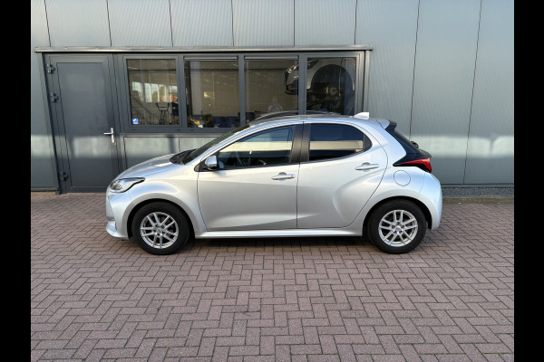 Toyota Yaris 1.5 VVT-i 125pk Business Plus LED/HUD/KEYLESS/CAMERA/WINTERPACK/ADAPT.CRUISE