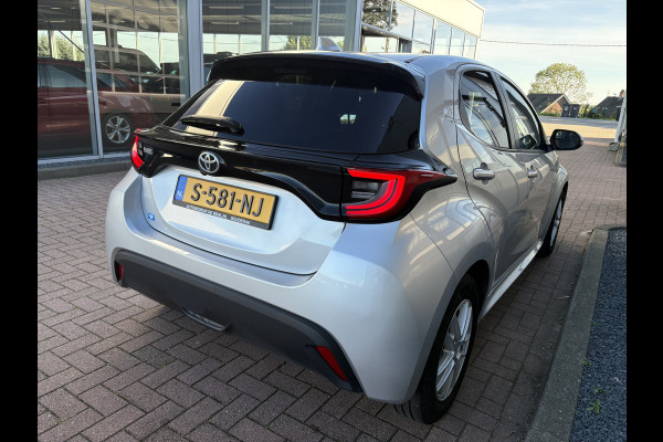 Toyota Yaris 1.5 VVT-i 125pk Business Plus LED/HUD/KEYLESS/CAMERA/WINTERPACK/ADAPT.CRUISE
