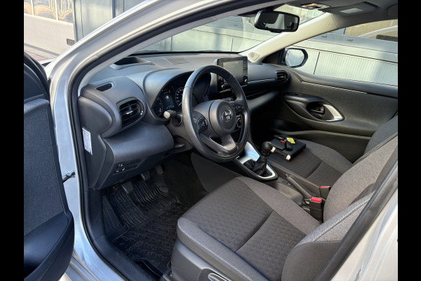 Toyota Yaris 1.5 VVT-i 125pk Business Plus LED/HUD/KEYLESS/CAMERA/WINTERPACK/ADAPT.CRUISE