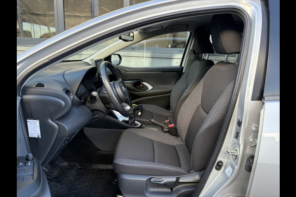 Toyota Yaris 1.5 VVT-i 125pk Business Plus LED/HUD/KEYLESS/CAMERA/WINTERPACK/ADAPT.CRUISE