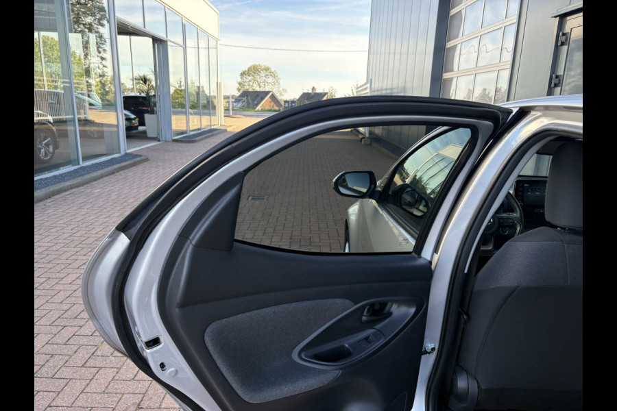 Toyota Yaris 1.5 VVT-i 125pk Business Plus LED/HUD/KEYLESS/CAMERA/WINTERPACK/ADAPT.CRUISE