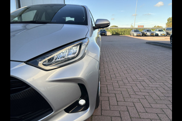 Toyota Yaris 1.5 VVT-i 125pk Business Plus LED/HUD/KEYLESS/CAMERA/WINTERPACK/ADAPT.CRUISE