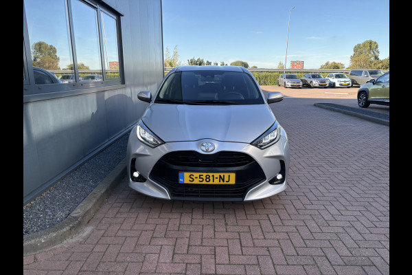 Toyota Yaris 1.5 VVT-i 125pk Business Plus LED/HUD/KEYLESS/CAMERA/WINTERPACK/ADAPT.CRUISE