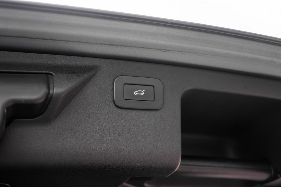 Land Rover Discovery Sport P300e 1.5 SE R-DYNAMIC / CARPLAY / LEER / DEALER ONDERHOUDEN / CAMERA