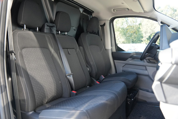 Ford Transit Custom 320 2.5 PHEV L2H1 Trend 232pk - 2x Schuif - Trekhaak - Blindspot - ACC - Stoel/Stuurverwarming - Sidesteps - Rijklaar