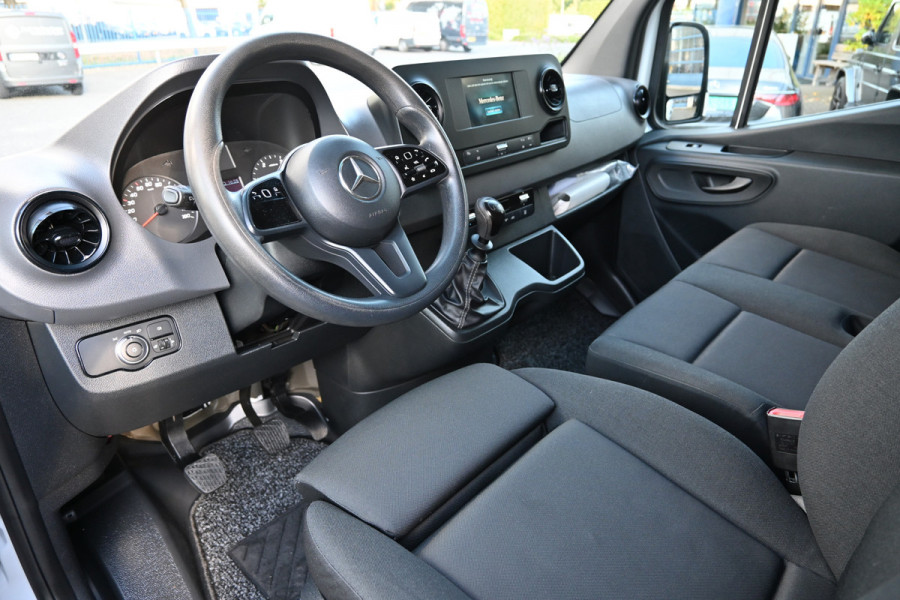 Mercedes-Benz Sprinter 315 CDI L2H1 RWD Geveerde stoel, Standkachel, Trekhaak